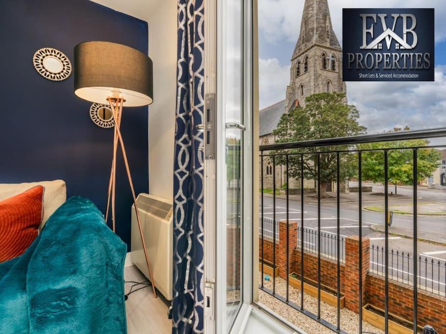 Charming Cosy Getaway Ideal For Leisure & Business Southampton Exterior foto